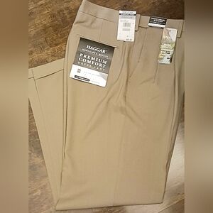 Haggar Men's Pleated Khaki Dress Pants w/cuff bottom, Size 34W x 30L, NWT